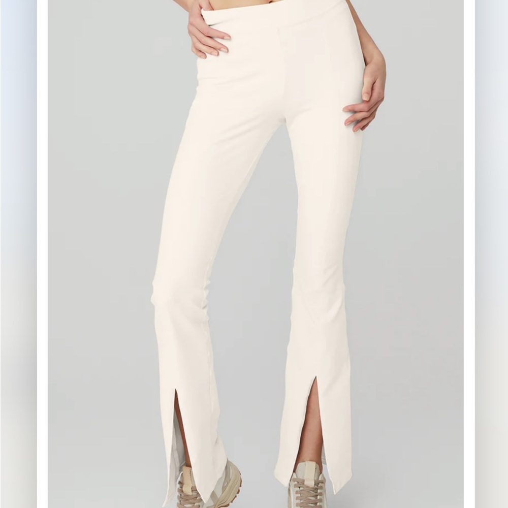 Alo Airbrush High-Waist Flutter Legging